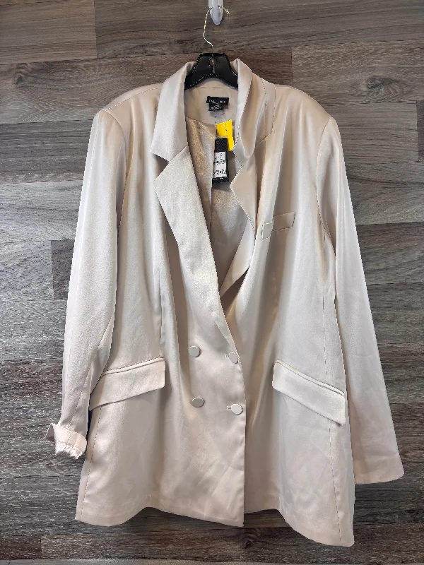 Blazer By City Chic In Ivory, Size: Xxl